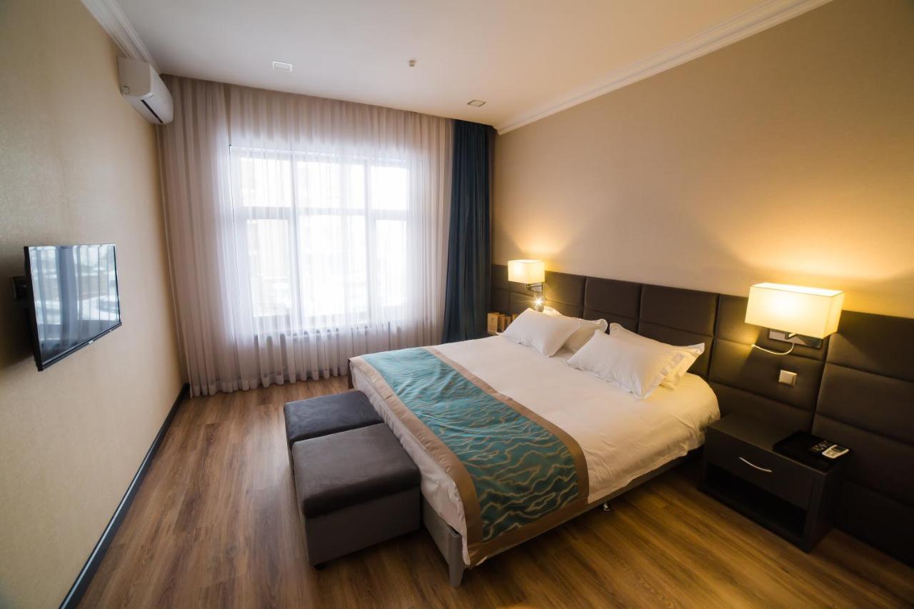 Golden Hotel Bishkek Exterior photo